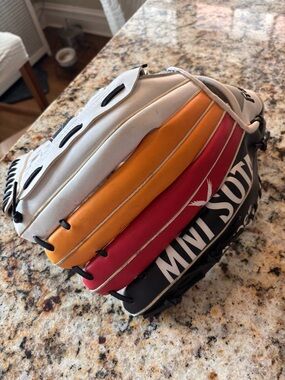 Minnesota Twins Baseball Glove Native American Indian 12.5”  Franklin SGA 2024